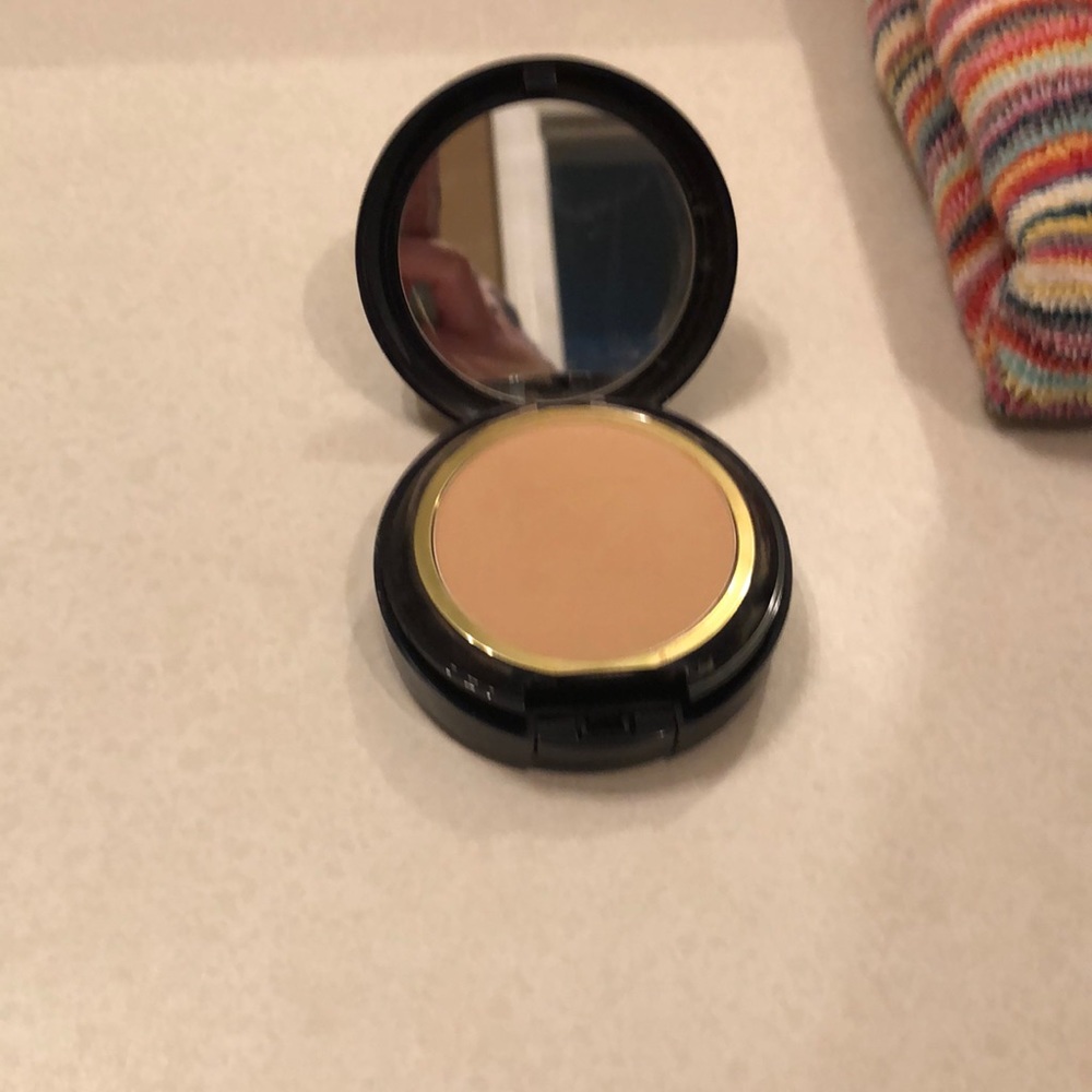 Estèe Lauder double wear make up
